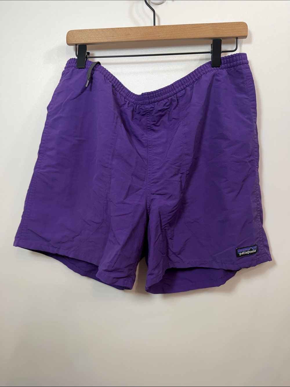 Patagonia Men’s Baggies purple shorts size medium